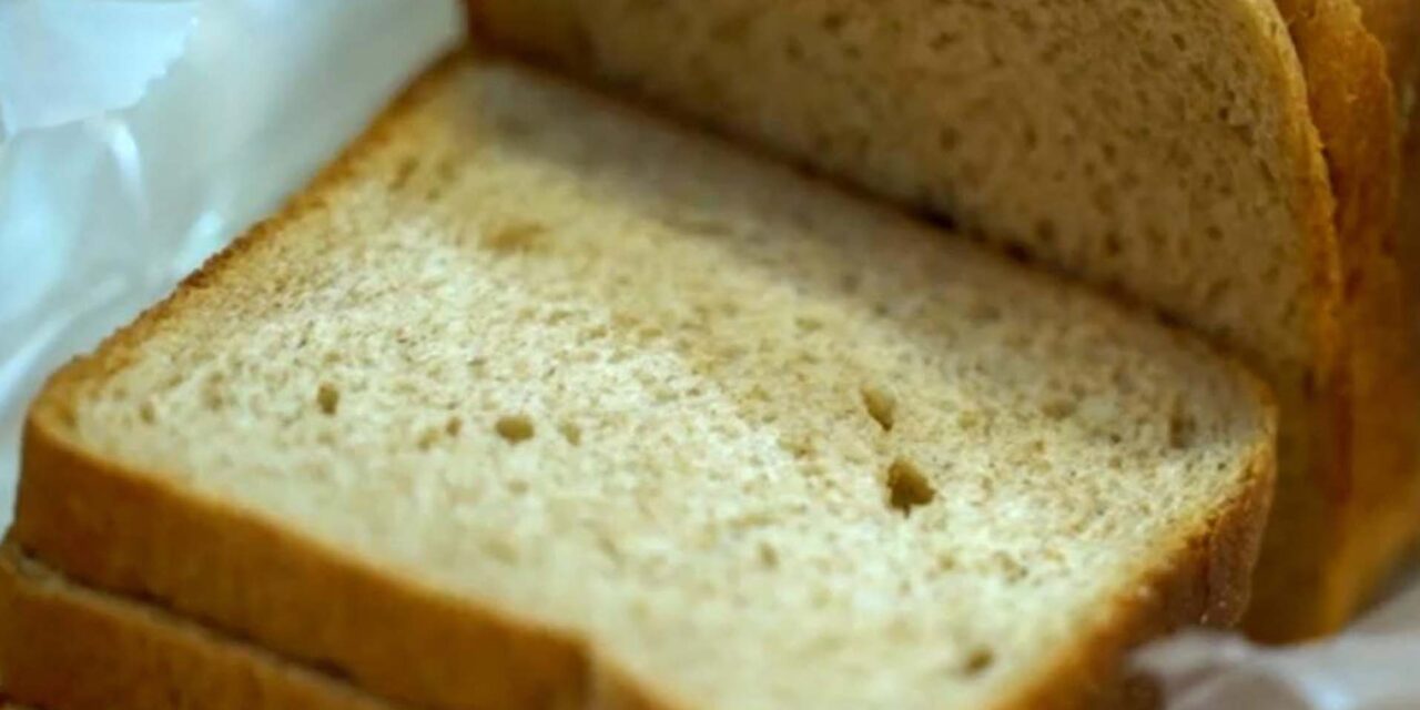 Pâinea bio, principala sursă de carbohidraţi sănătoşi. Reţeta pentru pâinea BIO, din culisele celei mai moderne fabrici din Europa